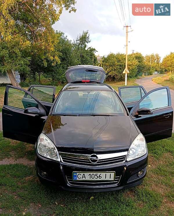 Універсал Opel Astra 2007 в Драбіву
