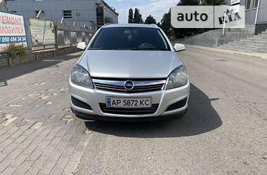 Універсал Opel Astra 2011 в Запоріжжі