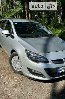 Универсал Opel Astra 2012 в Житомире