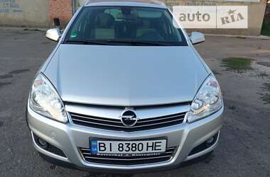 Универсал Opel Astra 2009 в Лохвице