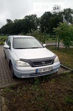 Седан Opel Astra 2004 в Староконстантинове