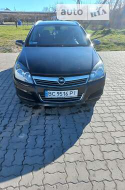 Универсал Opel Astra 2007 в Радехове