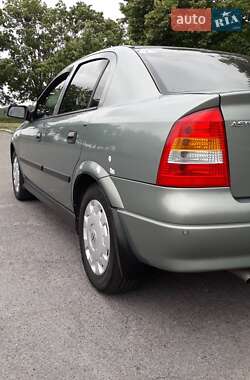 Седан Opel Astra 2008 в 