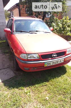 Універсал Opel Astra 1998 в Сарнах