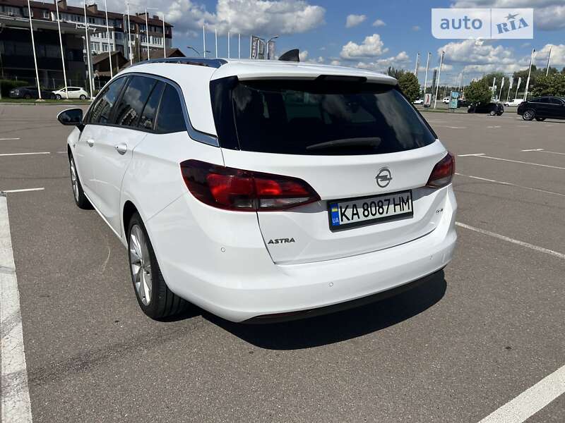 Универсал Opel Astra 2016 в Киеве