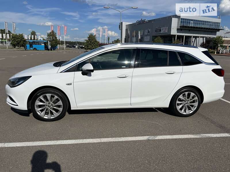 Универсал Opel Astra 2016 в Киеве