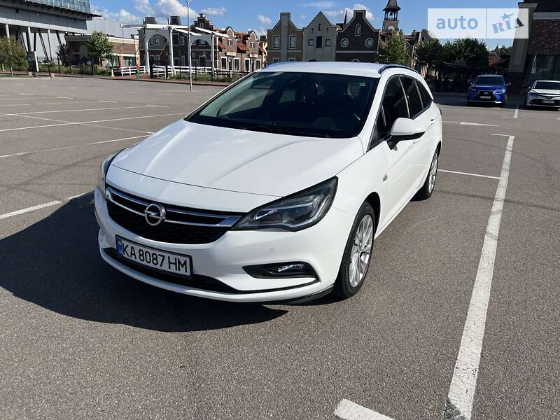 Универсал Opel Astra 2016 в Киеве