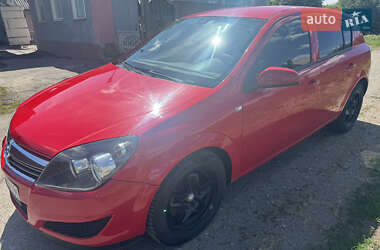 Хэтчбек Opel Astra 2014 в Александрие