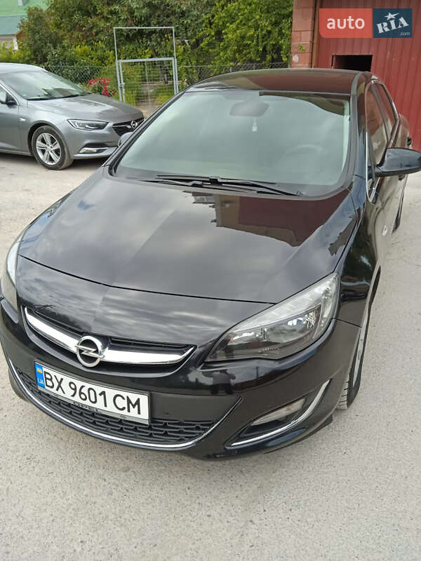 Седан Opel Astra 2013 в Каменец-Подольском