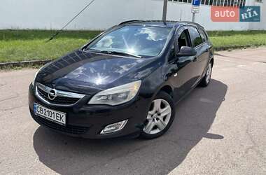 Opel Astra 2011