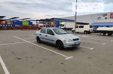 Седан Opel Astra 2004 в Борисполе