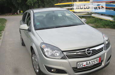 Хэтчбек Opel Astra 2011 в Чернигове