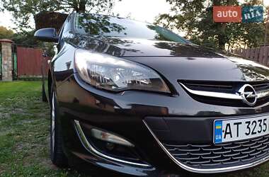 Універсал Opel Astra 2014 в Івано-Франківську