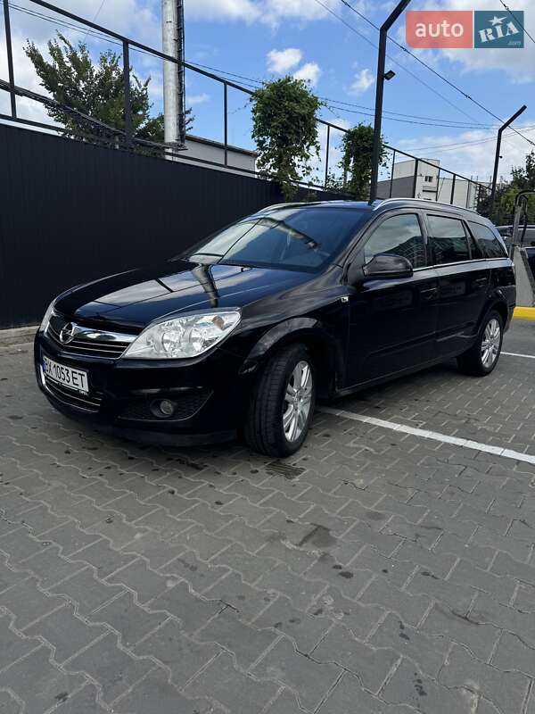 Універсал Opel Astra 2009 в Києві