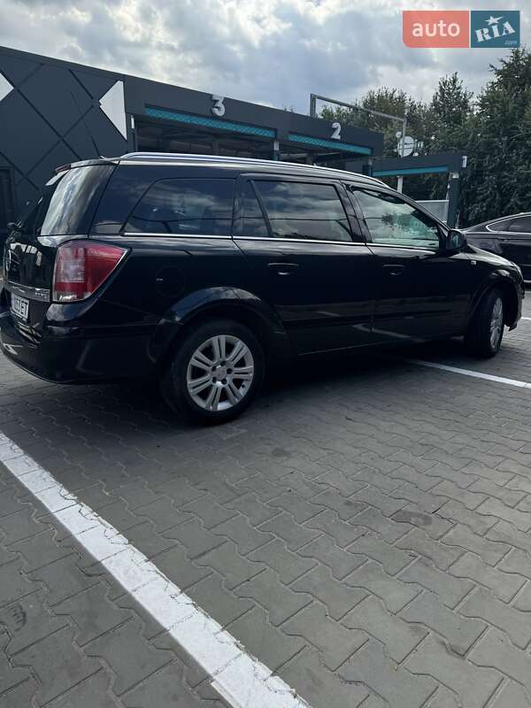 Універсал Opel Astra 2009 в Києві