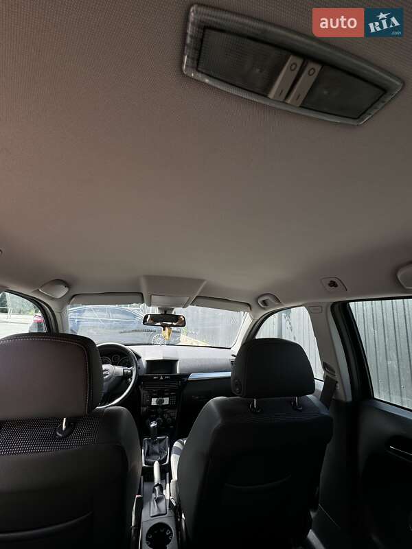 Універсал Opel Astra 2009 в Києві