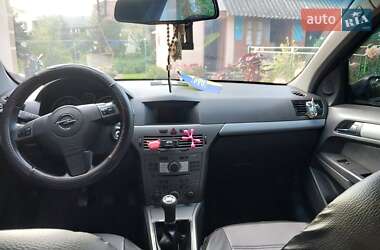 Универсал Opel Astra 2006 в 