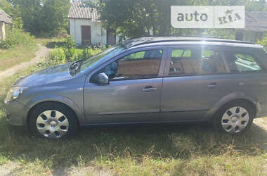 Универсал Opel Astra 2005 в Малине