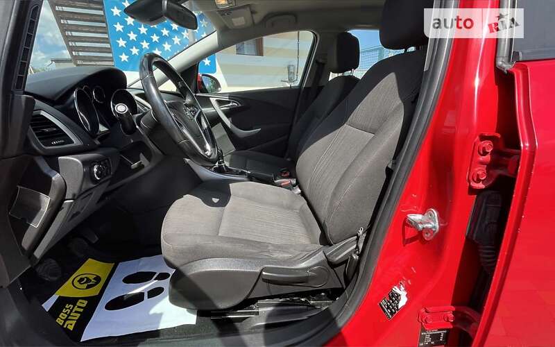 Универсал Opel Astra 2011 в Стрые