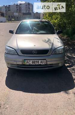 Седан Opel Astra 2006 в 