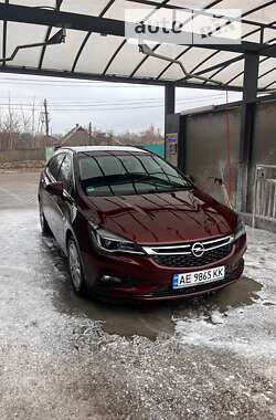 Універсал Opel Astra 2017 в Кривому Розі