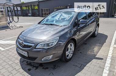 Універсал Opel Astra 2011 в Вінниці