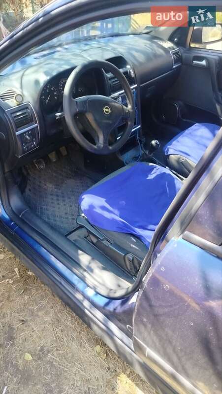 Седан Opel Astra 2004 в Херсоне