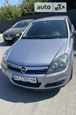 Хэтчбек Opel Astra 2007 в Красилове