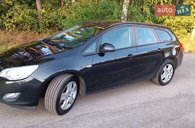 Opel Astra 2012