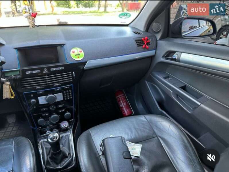 Универсал Opel Astra 2009 в Ровно