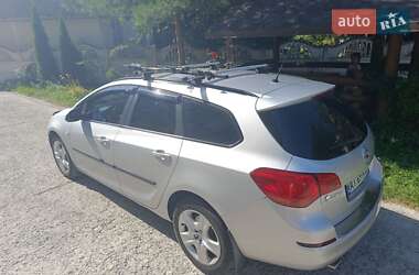 Универсал Opel Astra 2011 в 