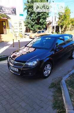 Хетчбек Opel Astra 2012 в Білгороді-Дністровському