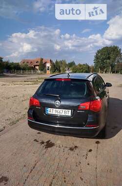 Универсал Opel Astra 2012 в Рожнятове