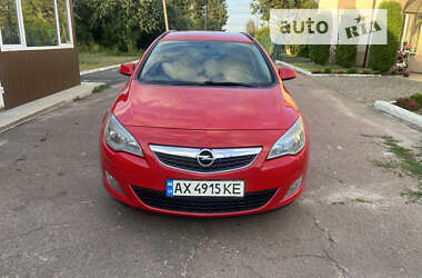 Универсал Opel Astra 2011 в Прилуках