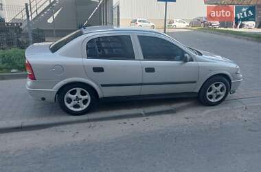 Седан Opel Astra 2005 в 