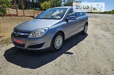 Хэтчбек Opel Astra 2008 в Полтаве