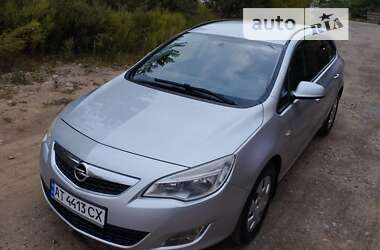 Універсал Opel Astra 2011 в Коломиї