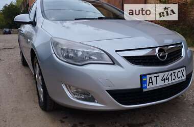 Opel Astra 2011