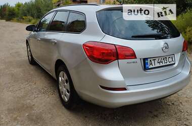 Універсал Opel Astra 2011 в Коломиї