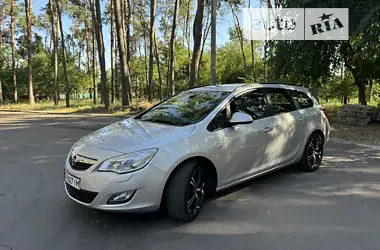 Opel Astra 2011