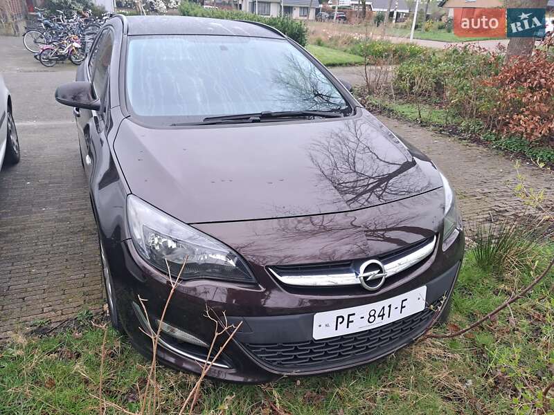 Универсал Opel Astra 2013 в Виннице