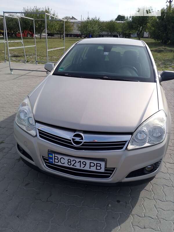 Opel Astra 2008