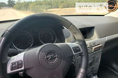 Універсал Opel Astra 2009 в Сарнах