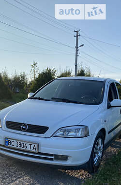 Седан Opel Astra 2000 в Турке