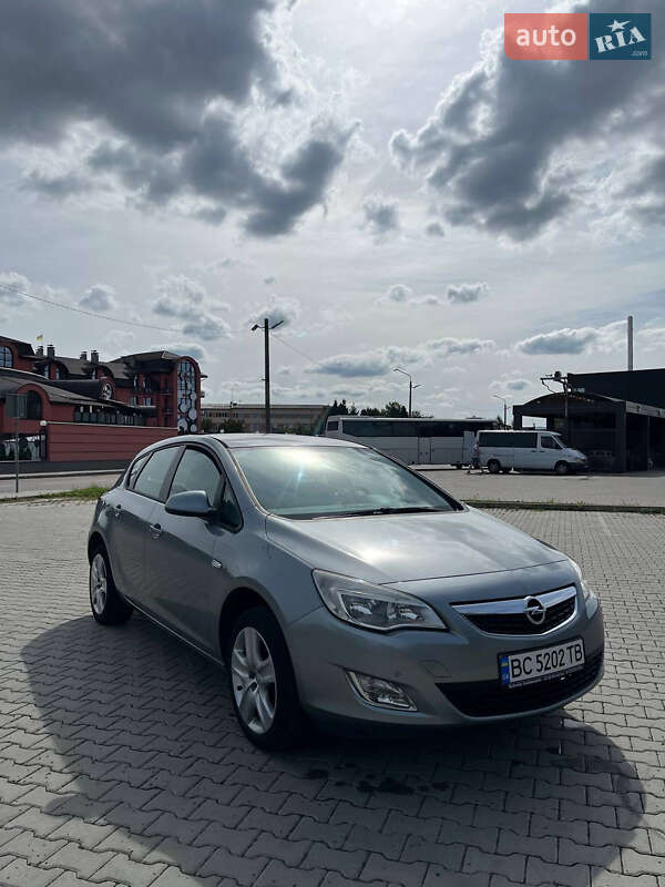 Opel Astra 2010