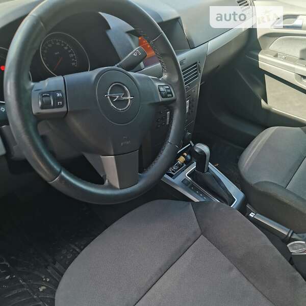 Універсал Opel Astra 2004 в Олександрії