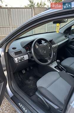 Універсал Opel Astra 2005 в 