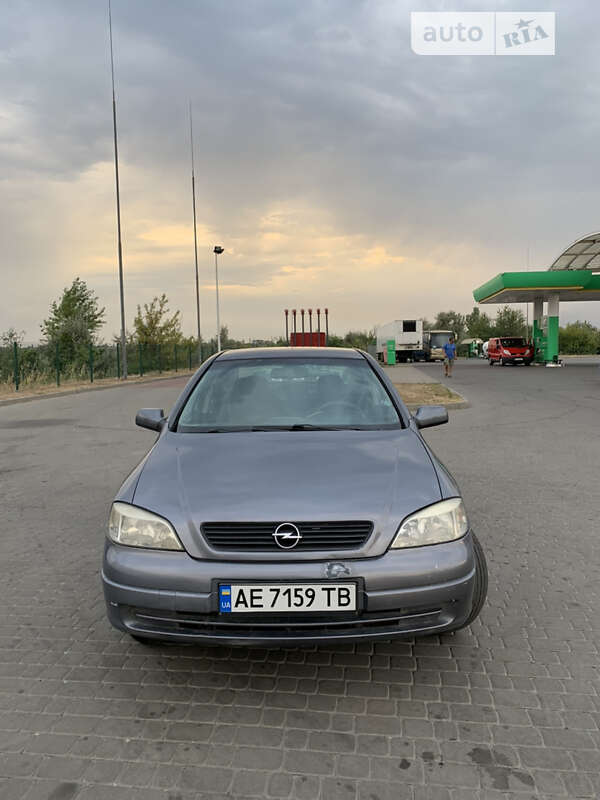 Седан Opel Astra 2007 в Новомосковске фото 2 Седан Opel Astra 2007 в Новомосковске