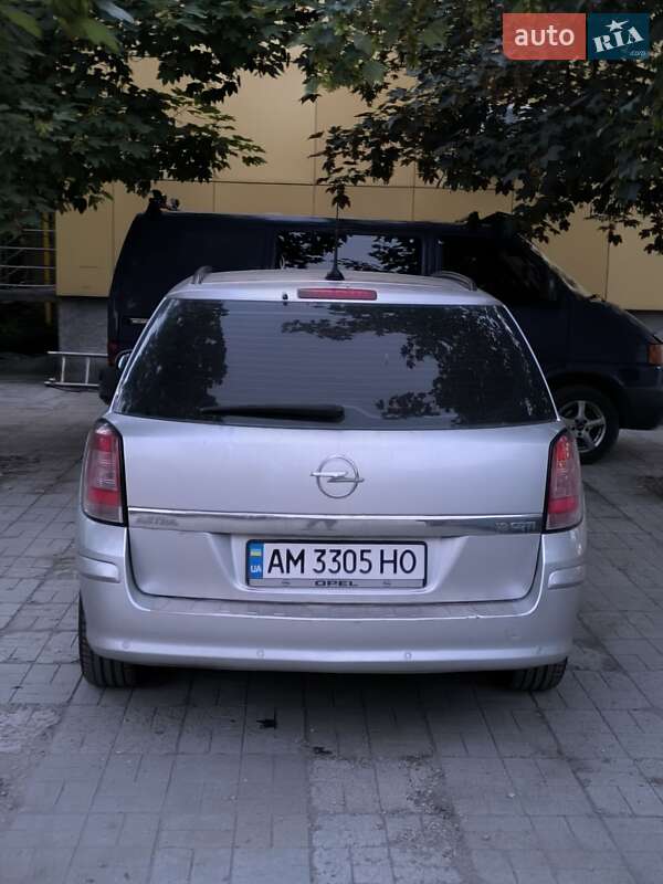 Универсал Opel Astra 2008 в Житомире
