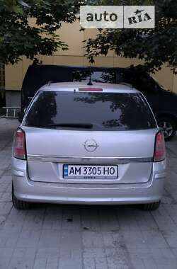 Універсал Opel Astra 2008 в Житомирі